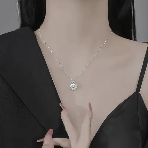 Delicate Sunflower Moissanite Necklace, Light Luxury Diamond Clavicle Chain For Ladies