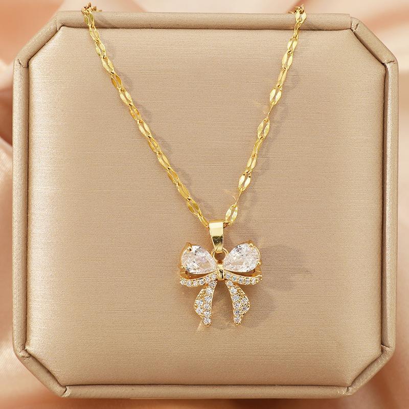 Delicate Sunflower Moissanite Necklace, Light Luxury Diamond Clavicle Chain For Ladies
