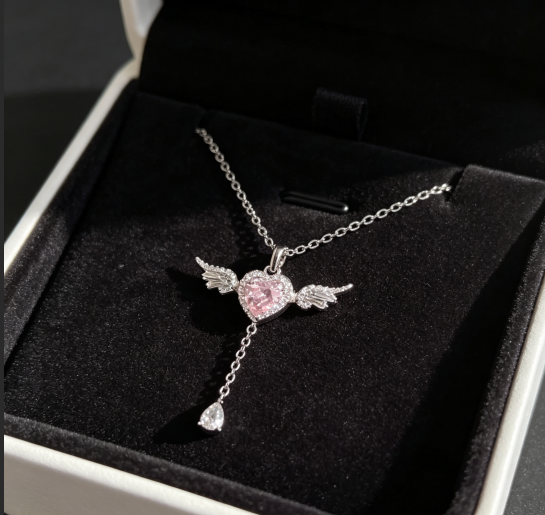 Women Angel Heart Pink Cubic Zirconia Pendant Necklace, Sweet Romantic Light‑Luxury Clavicle Chain Jewelry