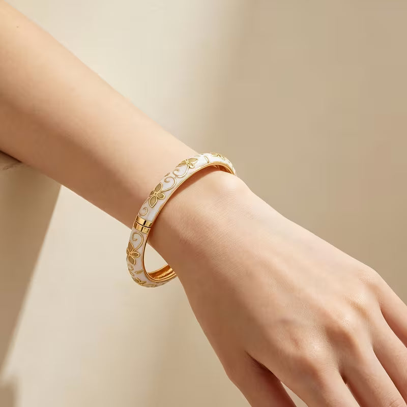 Vintage Palace Style Fashion Decorative Bangle